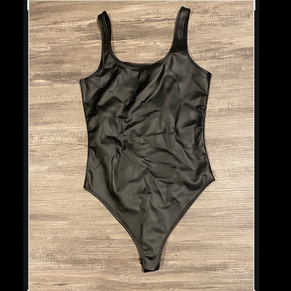 Faux leather tank bodysuit - Picture 5 of 10